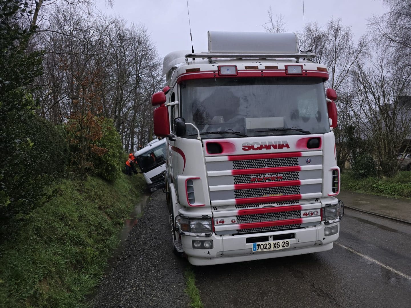 Relevage camion poids lourd accident - Relevage poids lourd